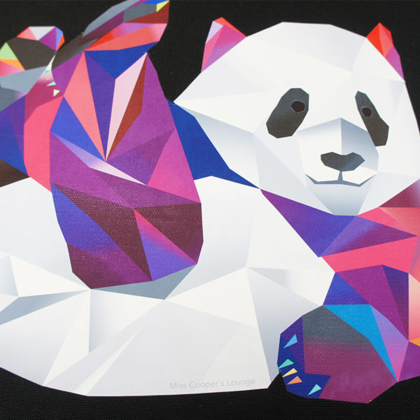 Kissen Pauline Panda auf schwarz – Bild 2