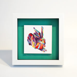 Fine Art Bild mit Rahmen - Hans Hase grau auf grün