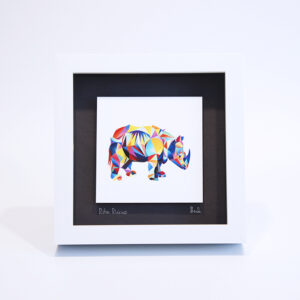 Fine Art Druck mit Rahmen - Rita Rhino blau auf dunkelblau